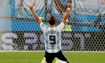 Gonzalo Higuain milli takımı bıraktı