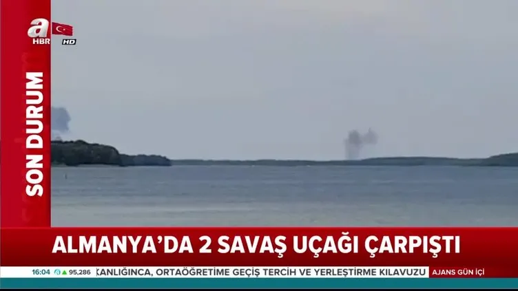 Almanya'da 2 savaş uçağı çarpıştı