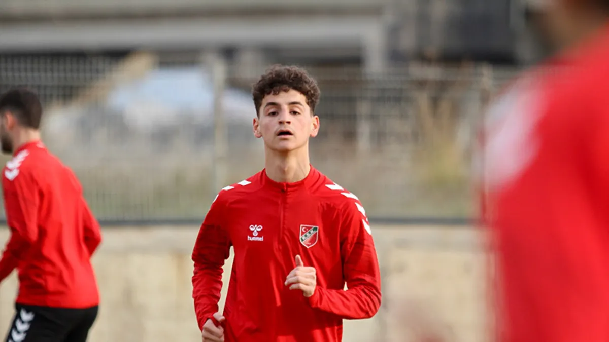 Adem Yeşilyurt'un transferi Karşıyaka'ya can suyu verecek!