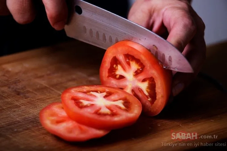 Meğer yanlış biliyormuşuz! Bu gıdaları buzdolabına koymayın