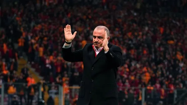 Galatasaraylı taraftarlardan Fatih Terim'e duygulandıran mesaj!