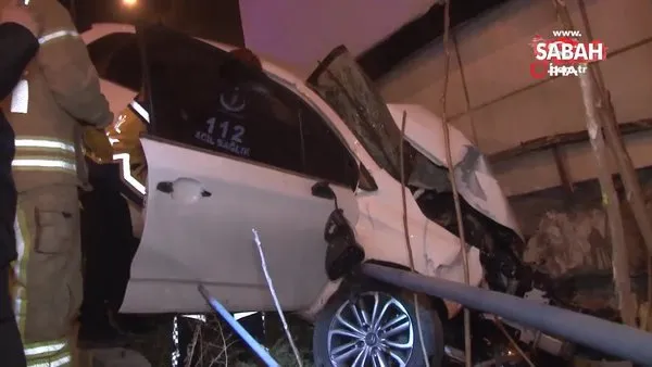 Ataşehir’de 14 yaşındaki sürücü demir korkuluklara çarptı | Video