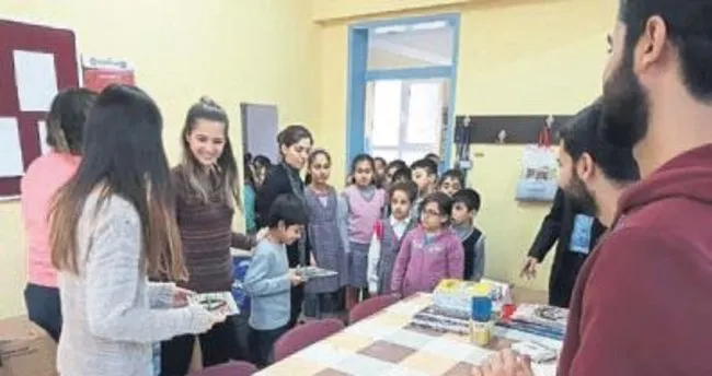 Köy çocuklarına kırtasiye desteği