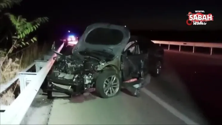 Bariyerlere çarpan otomobil hurdaya döndü: 1 yaralı