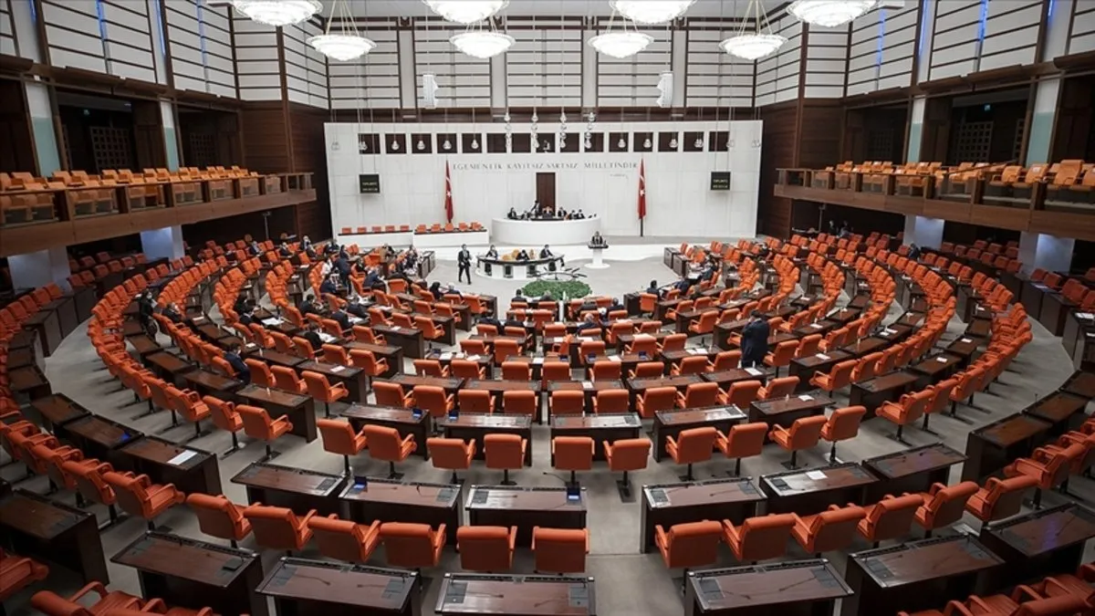 Fahiş fiyat ve stokçuluk kanun teklifi Meclis'te: 7 madde daha kabul edildi