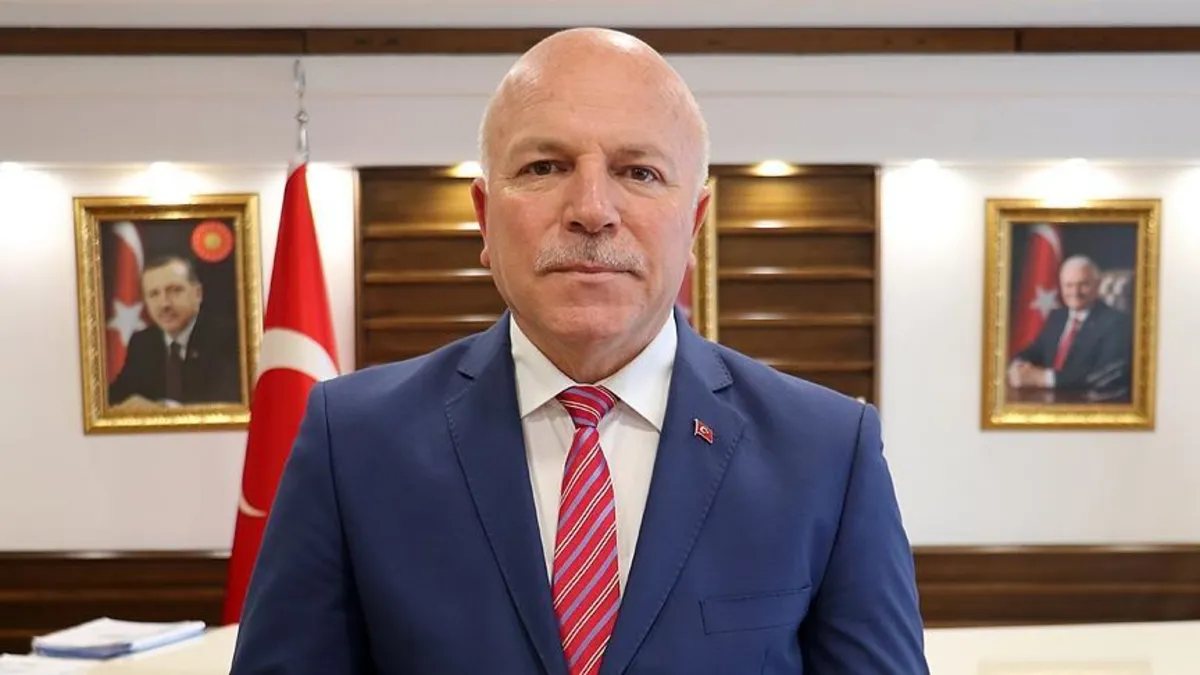Erzurum Büyükşehir Başkanı Mehmet Sekmen ucuz suyun sırrını açıkladı: ‘’Susuzluğa karşı 850 adet gölet yaptım’’ Erzurum Büyükşehir Başkanı Mehmet Sekmen ucuz suyun sırrını açıkladı: ‘’Susuzluğa karşı 850 adet gölet yaptım’’