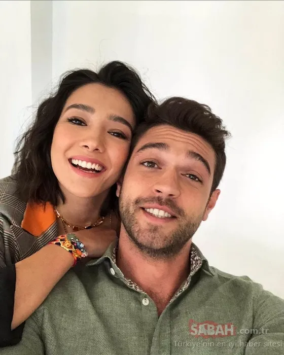 Yıllarca gizli saklı aşk yaşadılar! Aybüke Pusat ve Furkan Andıç ilişkilerini herkese ilan etti! Romantik kareye beğeni yağdı...