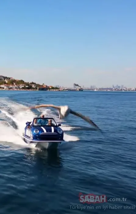 Fedon milyonluk Watercar’ıyla Boğaz’da şov yaptı! Şarkıcının ’FED10’ isimli lüks oyuncağı yerli malı...