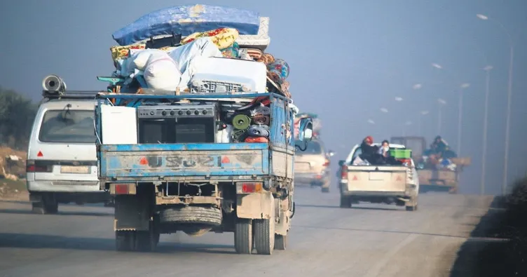İdlib’den kitlesel kaçışlar sürüyor