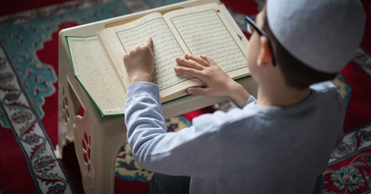 Diyanet TV ile Yaz Kur'an Kursu eğitimi canlı izle! 2020 Diyanet TV frekans ayarları bilgileri ile Yaz Kur'an Kursu izle ekranı! -