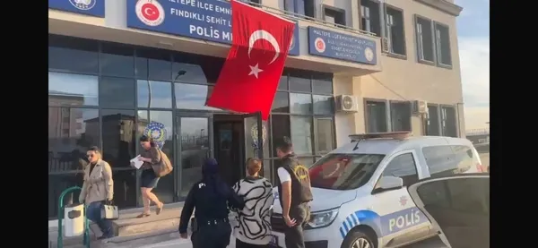 istanbulda-aranan-suclulara-dev-operasyon-52-kisi-yakalandi-alinanlarin-icinde-fenomen-candan-kardesler-baglan-1791613095682.jpg