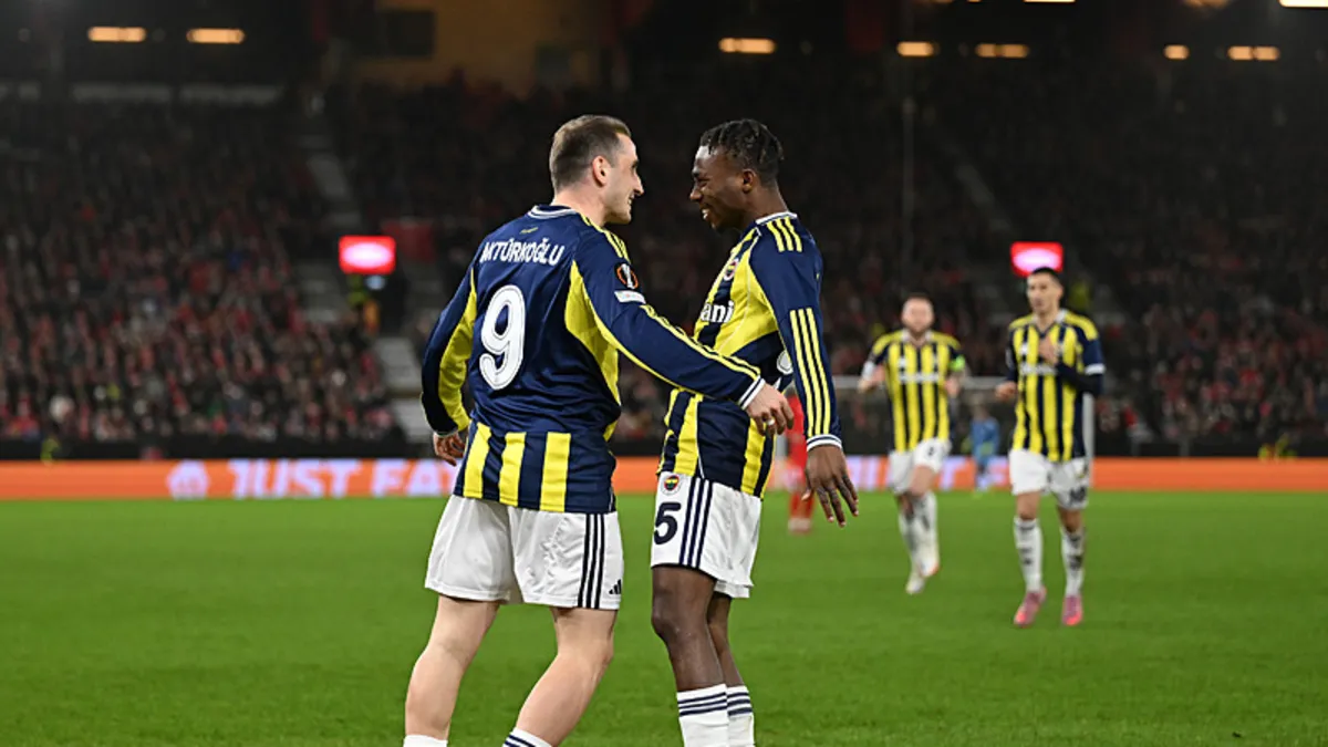 Fenerbahçe’de Domenico Tedesco’nun Kerem Aktürkoğlu planı tuttu! Fenerbahçe’de Domenico Tedesco’nun Kerem Aktürkoğlu planı tuttu!