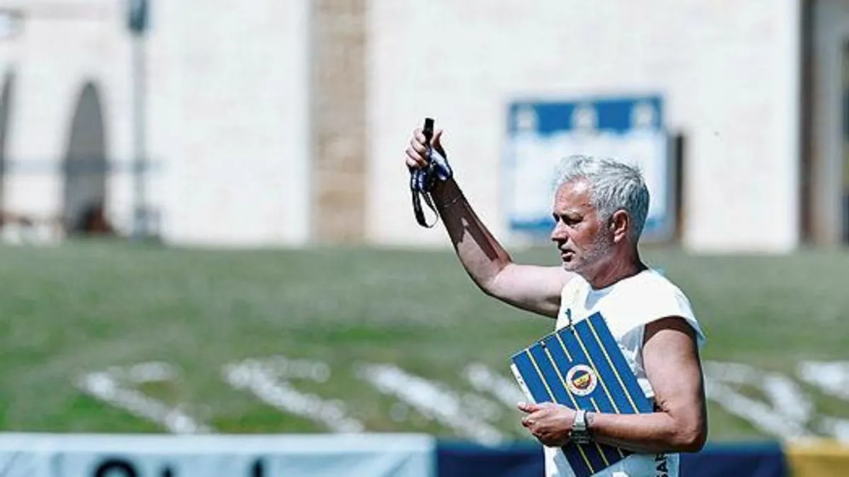 Fenerbahçe'de yeni sezon hazırlıkları sürüyor