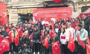Milli sporcular İstiklal Marşı’nı Mehmet Akif için okudu
