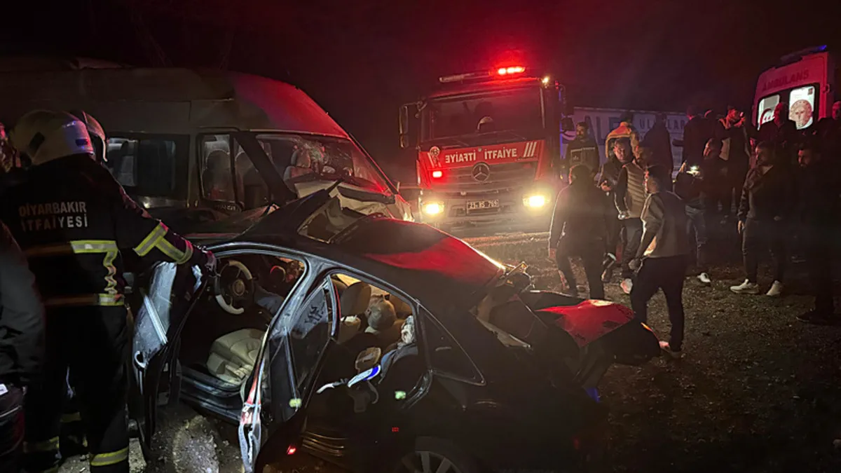 Diyarbakır’da katliam gibi kaza zincirleme kaza! 3 ölü, 7 yaralı Diyarbakır’da katliam gibi kaza zincirleme kaza! 3 ölü, 7 yaralı