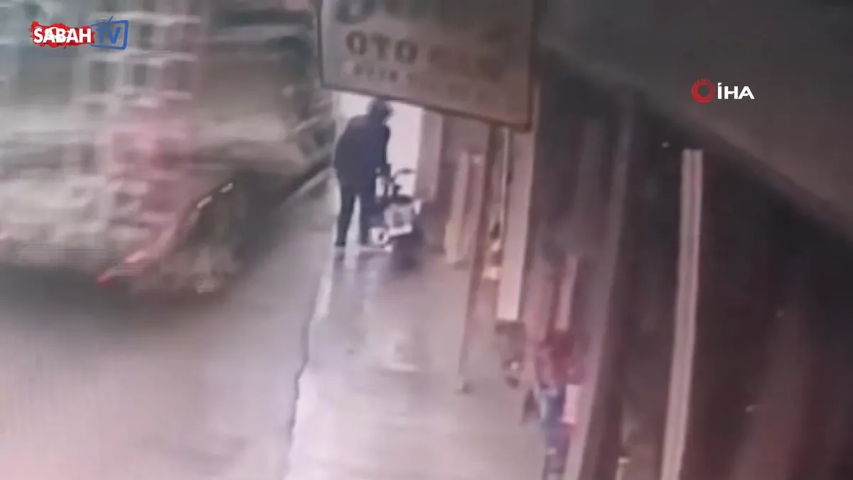 Manisa’da korku dolu anlar kamerada! Lise öğrencisi ölümden döndü videosunu izle | Son Dakika Haberleri