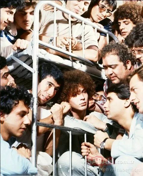 Hababam Sınıfı’nın Kıvırcık Ömer’i artık tahta sandalye satıyor! Talip Güran’ı şimdi tanımak imkansız!