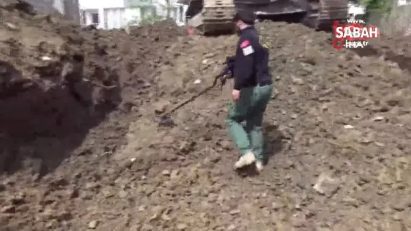 Toprağa gömülü bulunan yüzlerce bombanın sırrı çözülüyor | Video