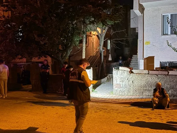 kayseride-keserli-kavga-kanli-bitti-eve-elinde-keserle-gitti-bicaklanarak-oldu-1789625327516.jpg
