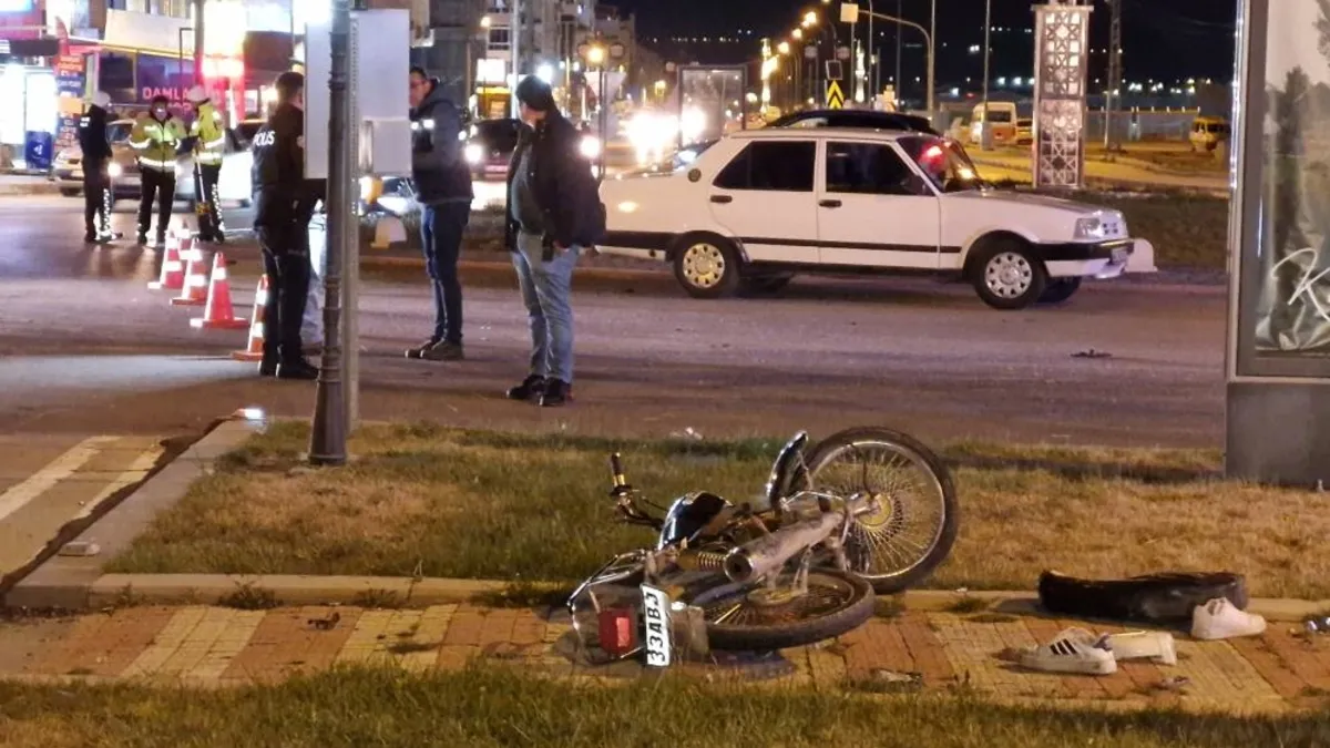 Karaman’da korkunç kaza! Kontrolden çıkan motosiklet 15 metre savruldu: 1 ölü Karaman’da korkunç kaza! Kontrolden çıkan motosiklet 15 metre savruldu: 1 ölü