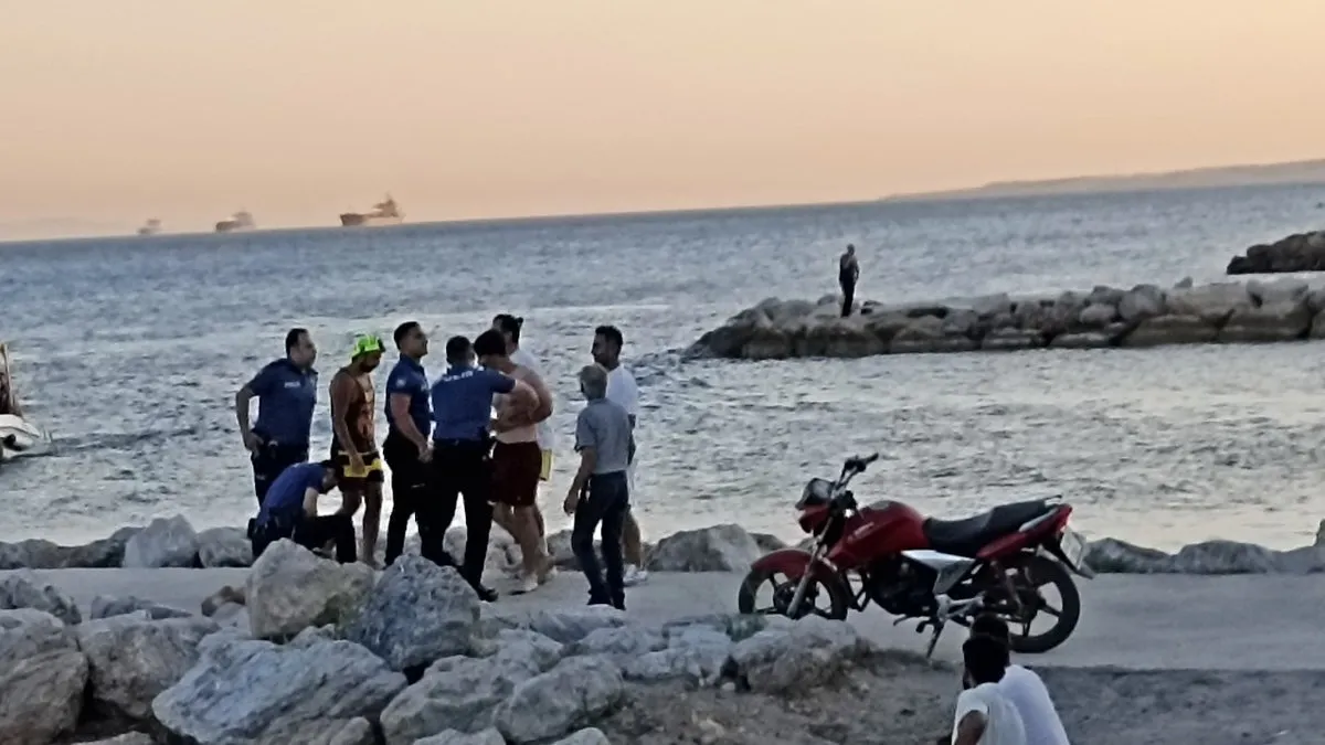 Plajdaki kavgayı polis havaya ateş ederek durdurdu