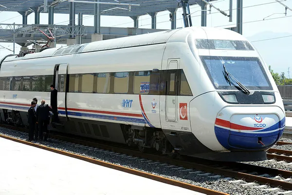 detaylar-belli-oldu-turkiye-hizli-tren-hatlariyla-baglanacak-1623469219796.jpg