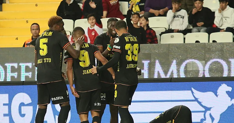 Göztepe ikinci yarıda döndü!