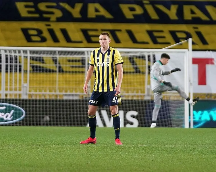 Son dakika: Fenerbahçe’nin yeni transferi Szalai tam not aldı! Taraftar çıldırdı...