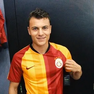 Yusuf Erdoğan, Galatasaray formasını giydi