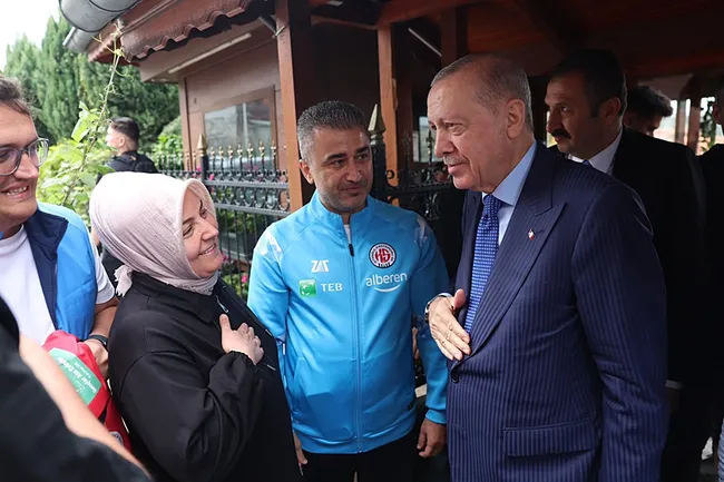 baskan-erdogan-istanbul-kastamonuspor-yonetimini-kabul-etti-1792871554391.jpeg