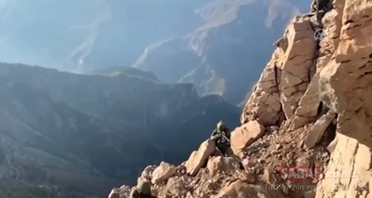 Son dakika haberi | Mehmetçik’ten nokta operasyon: İşte PKK’lı teröristlerin teslim olduğu anlar