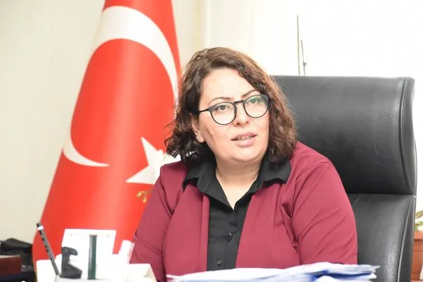 İzmir sokakları Seda Okur'dan soruluyor