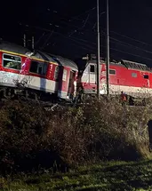 Slovakya’da trenler çarpıştı!