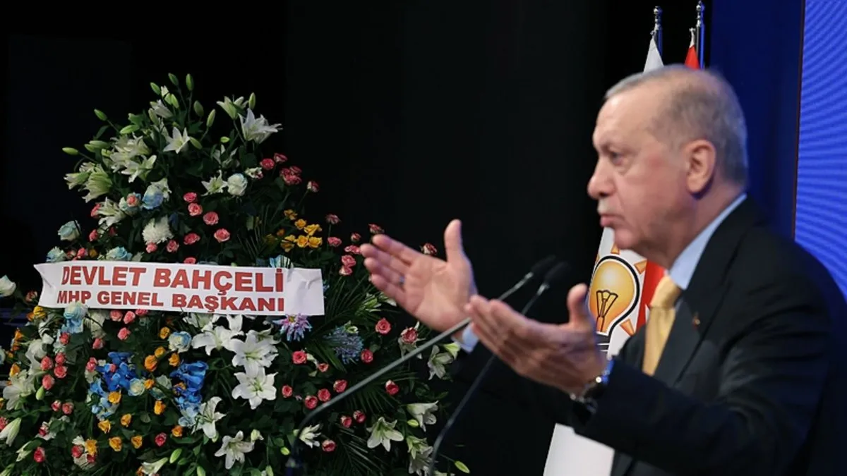 Bahçeli'den AK Parti'ye anlamlı çiçek