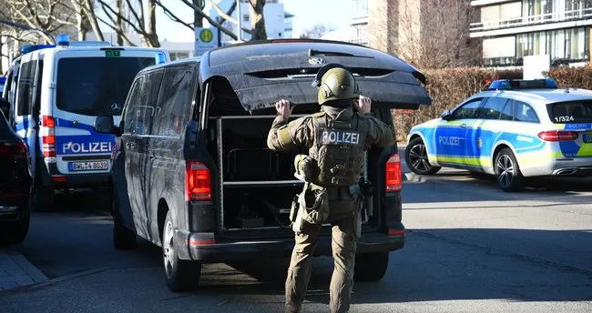 Almanya'da bir üniversitede silahlı saldırı! Yaralılar var