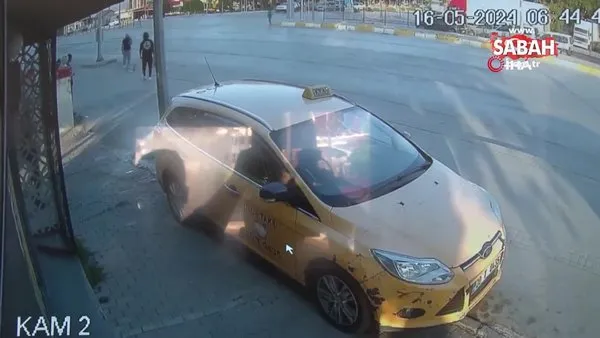 SUV aracın 4 yayaya çarptığı kaza anı güvenlik kamera görüntüleri ortaya çıktı | Video