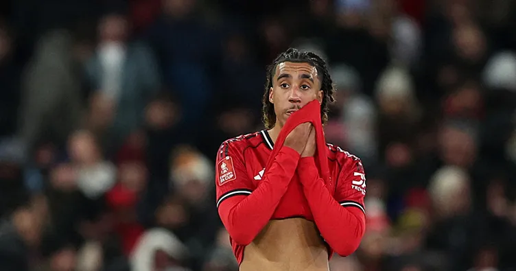 Manchester United, FA Cup’a veda etti!