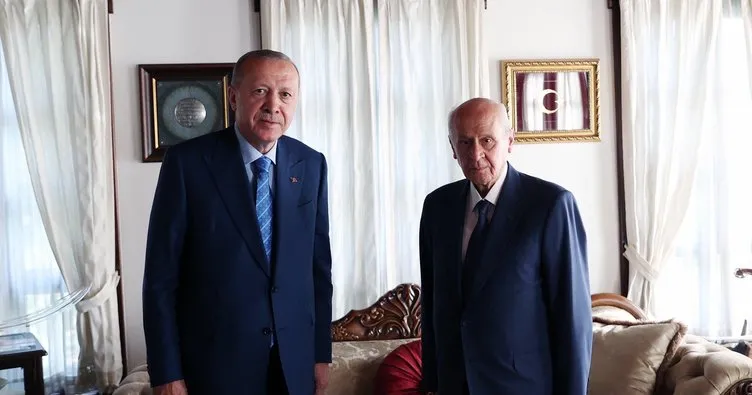 Başkan Recep Tayyip Erdoğan MHP Lideri Devlet Bahçeli’yi evinde ziyaret etti