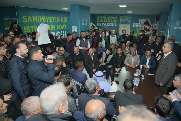 sanliurfada-yeniden-refah-partisi-de-istifa-depremi-50-kisi-ak-partiye-gecti-1710579042465.jpg