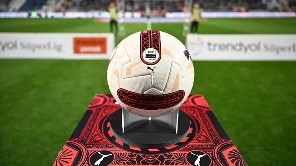 Süper Lig'de 36. haftanın programı belli oldu! Aynı gün, aynı saat...