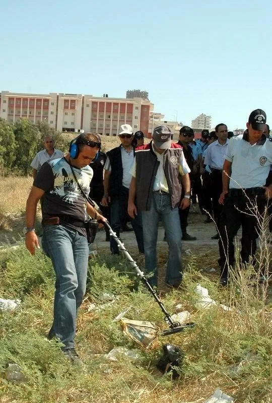 250 polis kovan peşinde