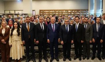 AK Parti Genel Başkanvekili Ala Kütüphane Sohbetleri programına konuk oldu: ⁠AK Parti 25. Yıl söyleşilerini başlattı. Şimdi 2053 hedefimiz var