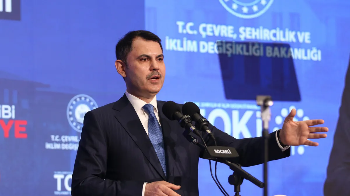 Bakan Kurum açıkladı: 455 bin konut bitti, muhalefetin sinir sistemi çöktü Bakan Kurum açıkladı: 455 bin konut bitti, muhalefetin sinir sistemi çöktü