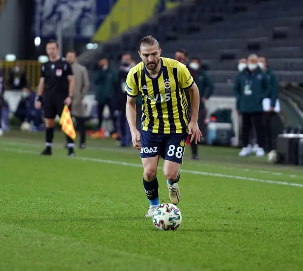 son-dakika-fenerbahce-goztepe-macinda-caner-erkinin-istatistigi-damga-vurdu-1613982196233.jpg