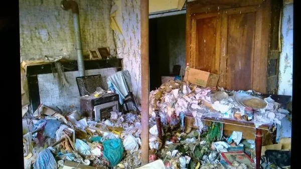 1 Euro'ya aldıkları evi saraya dönüştürdüler