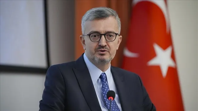 ak-parti-sozcusu-omer-celikten-ozgur-ozele-sert-tepki-siyasi-saldirganliktir-1762373747753.jpg AK Parti Sözcüsü Ömer Çelik'ten Özgür Özel'e sert tepki: Siyasi saldırganlıktır