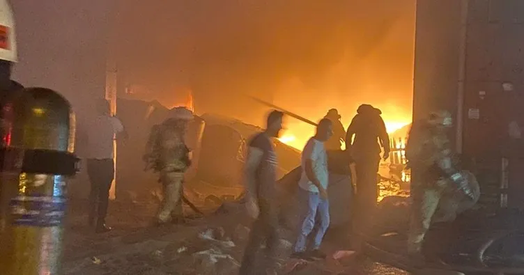 Son dakika: İstanbul Avcılar’da geri dönüşüm fabrikasında yangın!
