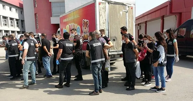 Adana merkezli suç örgütü operasyonunda yakalanan zanlılardan 10’u tutuklandı
