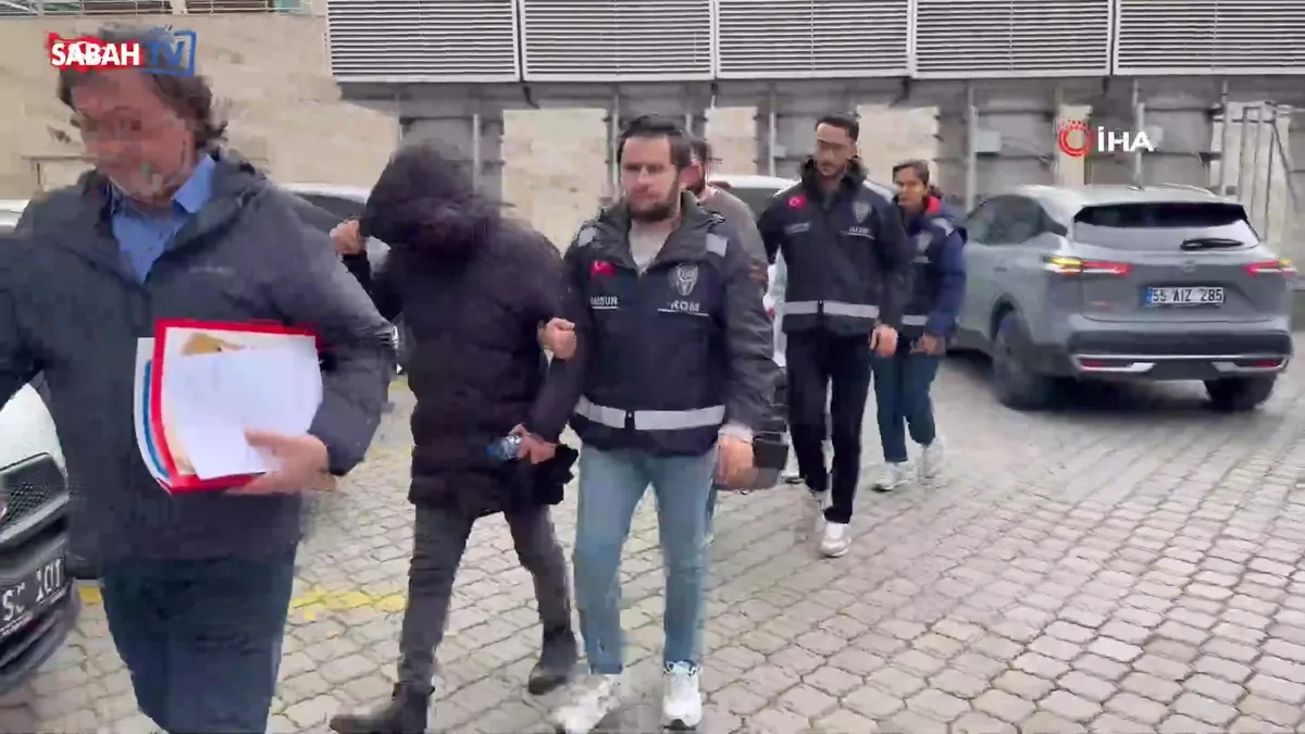 Kapalıçarşı soruşturmasında 3 kişi adliyeye sevk edildi | Video videosunu izle Kapalıçarşı soruşturmasında 3 kişi adliyeye sevk edildi | Video videosunu izle