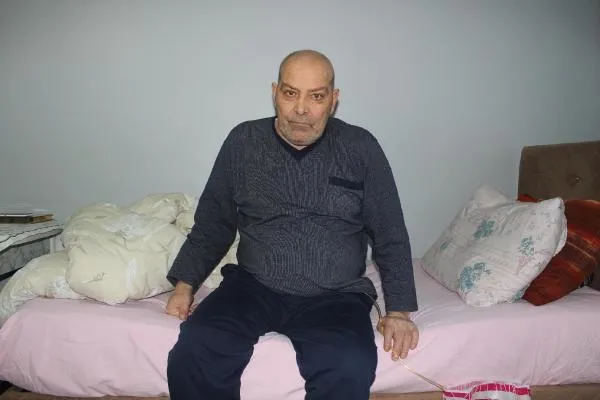 SON DAKİKA: Atatürk’e benzerliği ile bilinen Göksel Kaya eşi tarafından feci şekilde dövüldü: ’Geber’ dedi, tekmeledi...